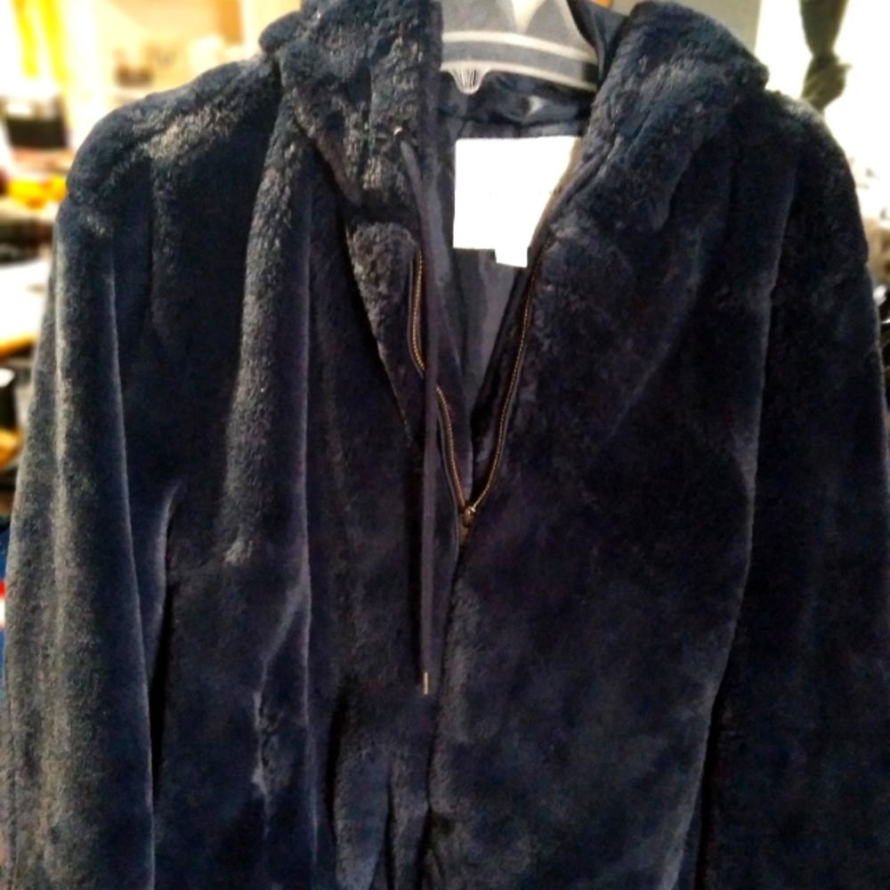 women's American Eagle blue fur jacket size large excellent condition like new